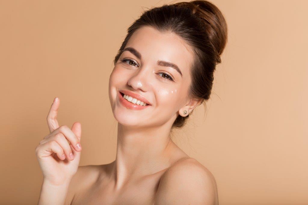 Gesichtspflege und Make-up